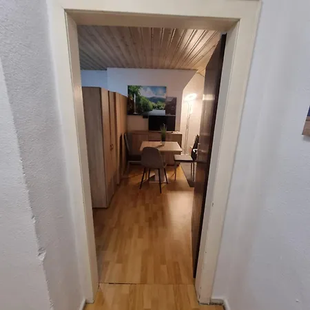 アパート Monteurwohnung 4 In Direkter Naehe Zur Veltinsarena ゲルゼンキルヒェン