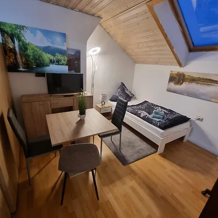 Monteurwohnung 4 In Direkter Naehe Zur Veltinsarena アパート