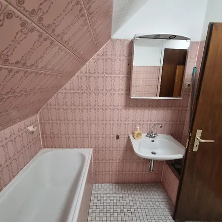 アパート Monteurwohnung 4 In Direkter Naehe Zur Veltinsarena *